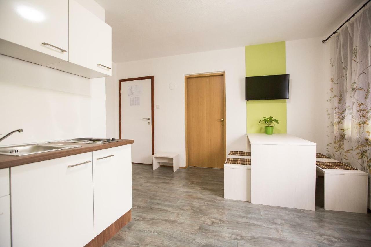 Asgard Guesthouse Josipdol Kültér fotó