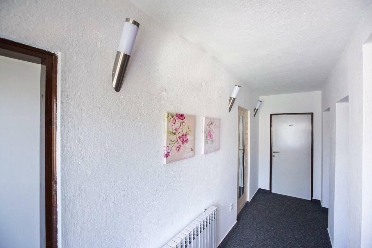 Asgard Guesthouse Josipdol Kültér fotó
